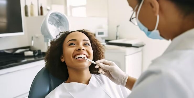 Inteligência artificial auxilia implantes dentários sem corte em Goiânia