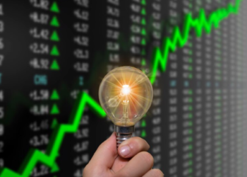 Pequenas e médias empresas poderão migrar para o mercado livre de Energia a partir de janeiro