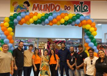 Mundo do Kilo: Loja com venda de roupa por peso inaugura unidade no Mega Moda Park