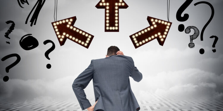 Riscos das tomadas de decisões rápidas X lentidão na solução dos problemas