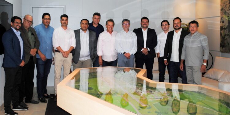 Executivos do Algar visitam Aparecida de Goiânia em falam em investimentos futuros