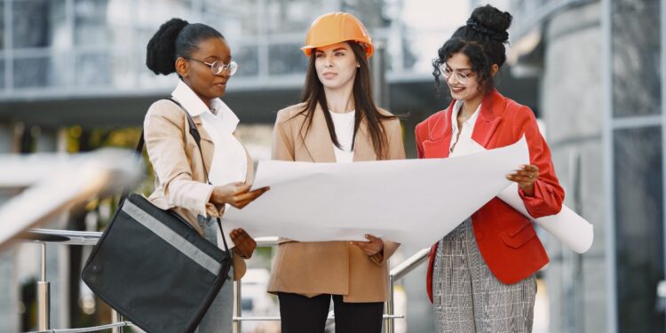 Mulheres ganham cada vez mais destaque no mercado imobiliário