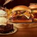 Outback apresenta hambúrgueres inéditos em sua nova campanha 100% Bold