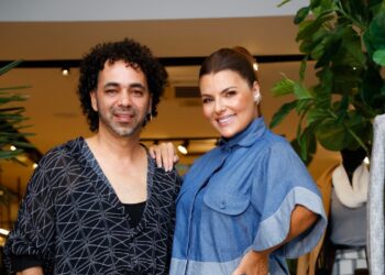 Thear convida a empresária Danila Guimarães para desfilar no SPFW