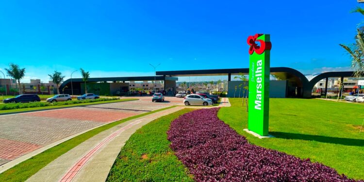 Abertura da Praça Clube do “Jardins Marselha” – O 1º condomínio horizontal com casas da FGR Incorporações