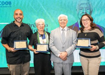 Inscrições para o 4º Prêmio Nacional de Poesia do Instituto Cultural Sicoob UniCentro Br abrem na próxima segunda (8)