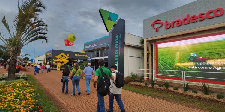 Instituições financeiras oferecem condições especiais na Tecnoshow COMIGO e esperam quase R$4 bi em propostas