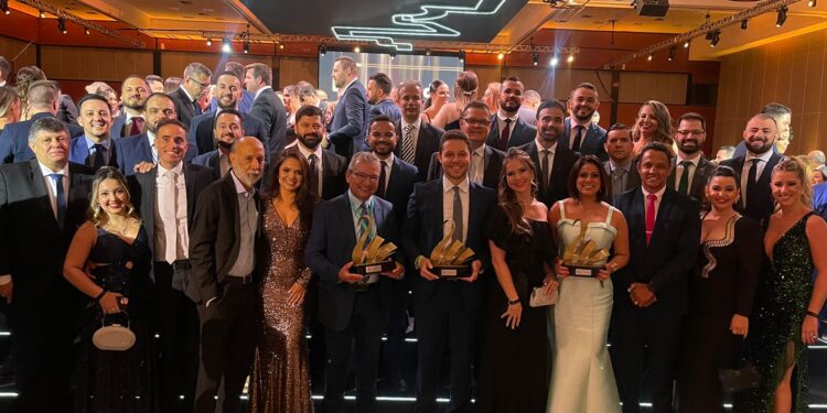 Sicoob UniCentro Br celebra a conquista de seis premiações no evento Vende Sicoob