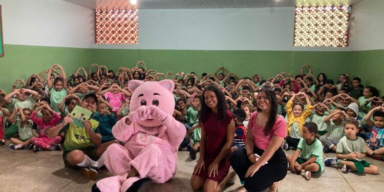 Educação financeira para jovens e crianças é o foco do Sicoob Unicidades durante a Global Money Week