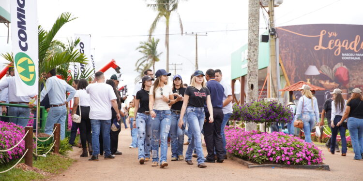 Tecnoshow COMIGO já supera expectativas de visitação e reforça parceria entre a cooperativa, empresas e o produtor rural
