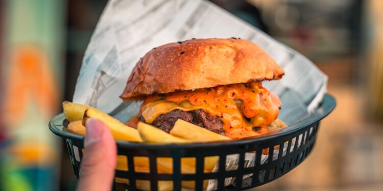 Goiânia recebe novo parque gastronômico ao lado do Parque Vaca Brava