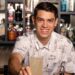 Bartender goiano apresenta coquetel premiado em evento especial do Zimbro Cocktails & Co