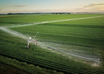 Pivot leva nova tecnologia de irrigação e lançamento da Case IH para AgroBrasília