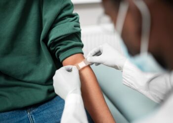 Em parceria com Hemocentro de Goiás, Sicoob UniCentro Br disponibiliza unidade móvel para coleta de sangue