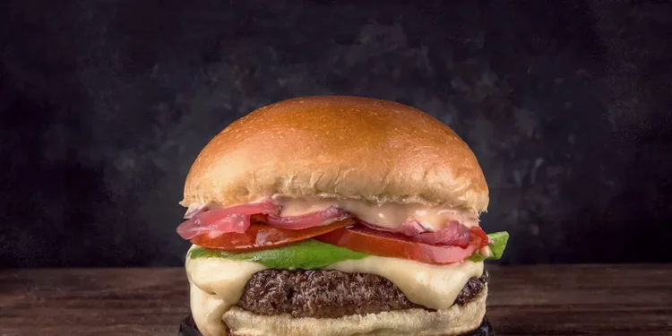 T.T. Burguer chega a Goiânia com cardápio assinado pelo renomado chef Tomas Troisgros