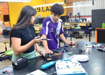 Escola do Futuro de Goiás disputa copa do mundo de robótica