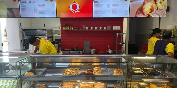 Esfiha Quente, lanchonete com 35 anos de tradição, chega ao Metropolitan Mall