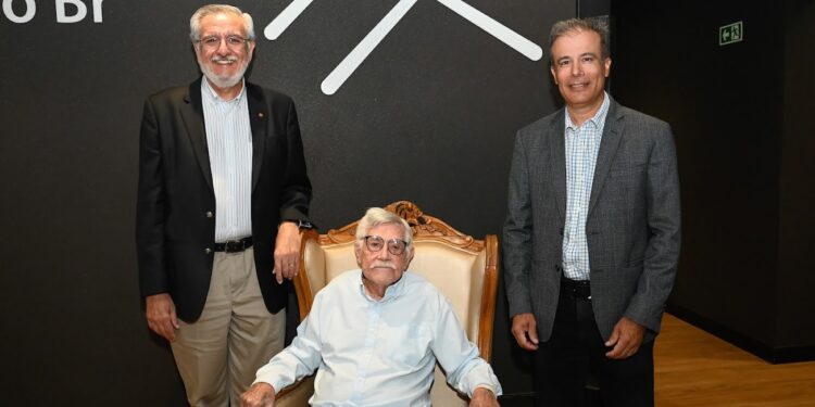 Obras do artista plástico goiano Amaury Menezes ganham exposição itinerante