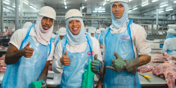 Plena Alimentos amplia operação em Porangatu e oferece vagas de emprego