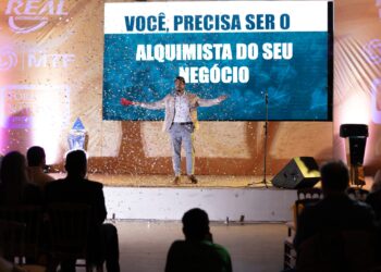 Cantor Sertanejo Ralf se apresenta em evento de empreendedorismo focado no setor de franquias