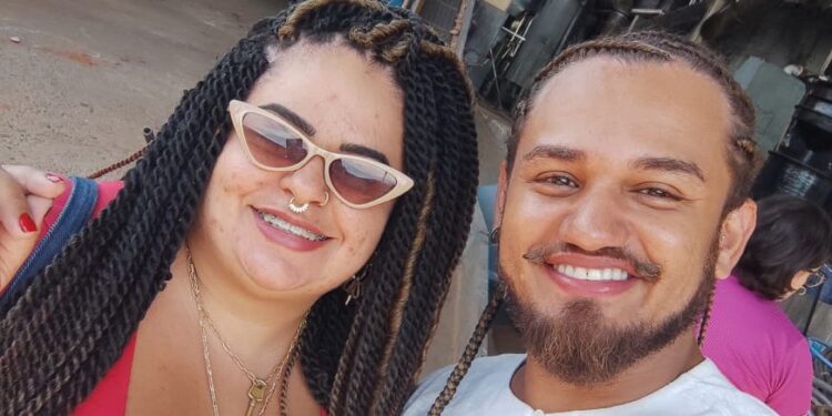 Amarê Fashion inspira jovem a trocar de área e investir na moda