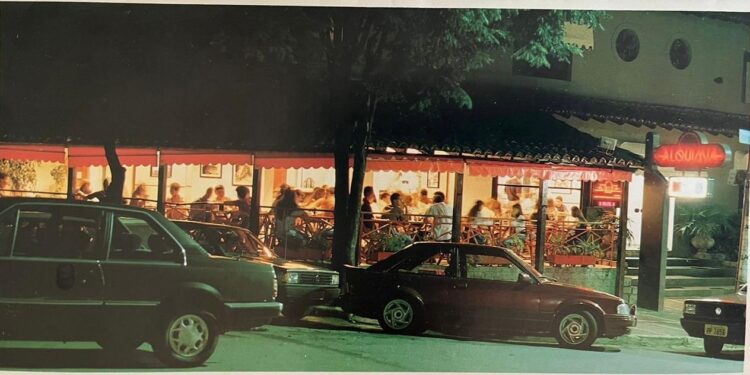 Country Club de Goiás sedia festa de 30 anos do bar Alquimia