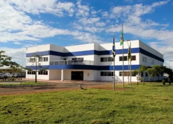 Comitiva de universidade chinesa visita a UEG, em Anápolis