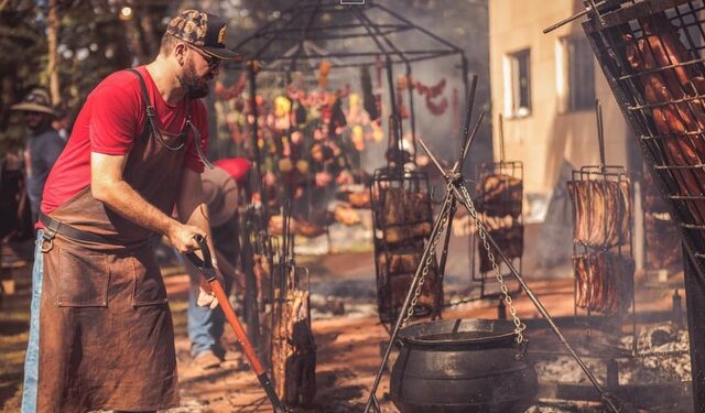 Festival Brazza BBQ chega ao Hot Park em setembro