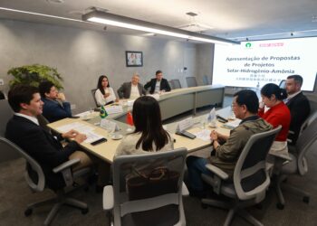 Jalles participa de reunião sobre produção de amônia líquida em Goiás