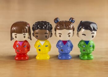 Johnny Rockets lança bonecos da série Detetives do Prédio Azul