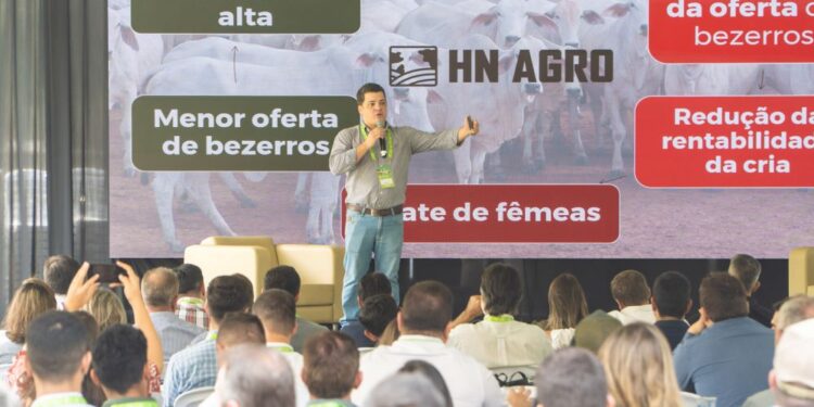 Mercado do boi e manejo de pastagens marcam III Encontro Técnico da Pecuária