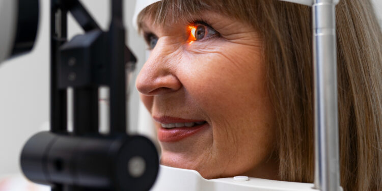 Setembro Verde: Cerca de 1,5 mil pacientes aguardam pela doação de córneas em Goiás