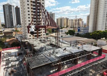 Terral Incorporadora aposta em tecnologia visual para manuseio de grua