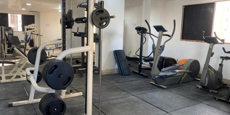 CMO Construtora monta academia para colaboradores