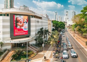 Goiânia Shopping instala um dos maiores painéis de LED da cidade
