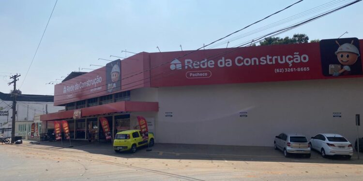 Rede da Construção reinaugura unidade Pacheco, em Goiânia