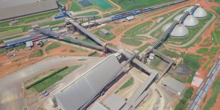 Rumo impulsiona agronegócio mato-grossense com transporte eficiente de fertilizantes por ferrovia