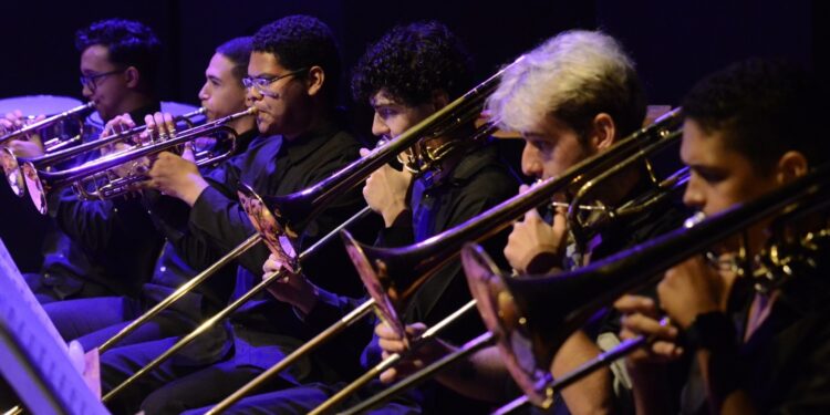 Campus Party Goiás apresenta a 10ª sinfonia de Beethoven, finalizada por IA