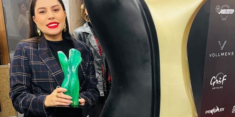 Irresistível, perfume da goiana Abelha Rainha recebe “Oscar da Perfumaria”