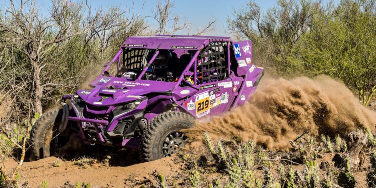 Time goiano conquista Top 10 no South American Rally Race