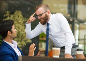O que as organizações podem fazer para combater a liderança tóxica?
