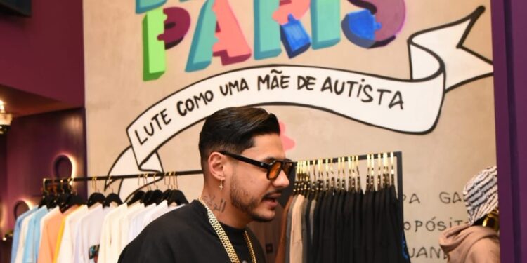 Pátio Brasil Shopping recebe primeira loja física da Clé de Vie Paris, do cantor Hungria