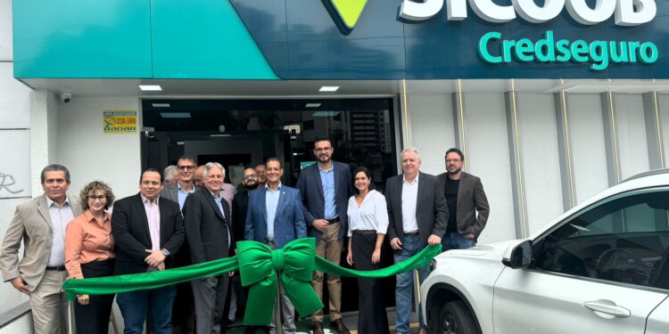 Sicoob Credseguro revitaliza agência em Goiânia