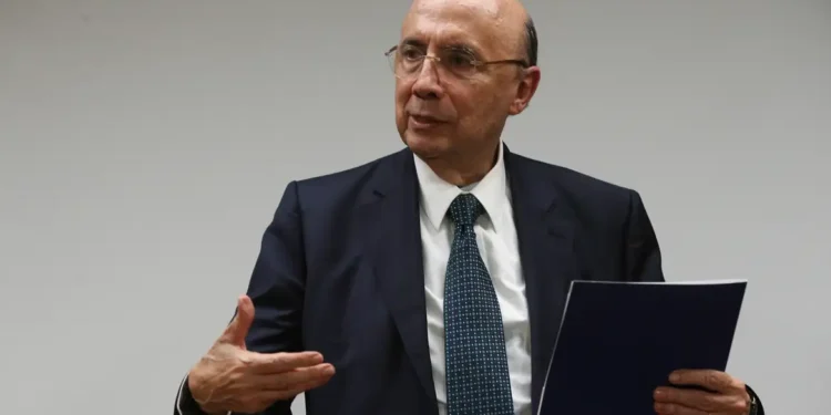 Sicoob UniCentro Br recebe Henrique Meirelles para lançamento do livro do ex-ministro