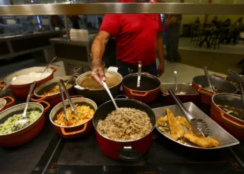 Alimentação fora do lar no Brasil ultrapassa R$ 54,5 bilhões em 2024
