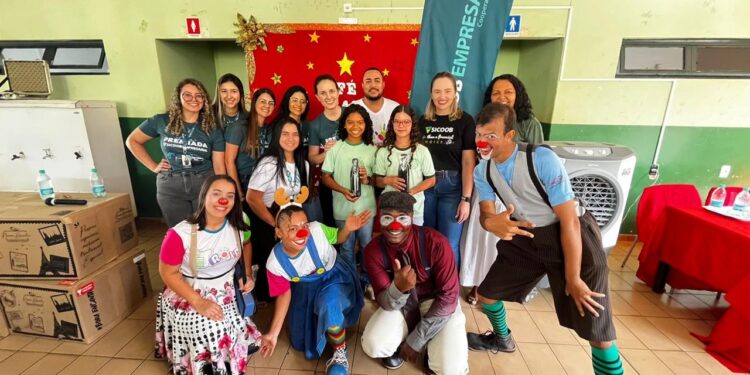 Sicoob Empresarial impacta 560 crianças com Natal Solidário