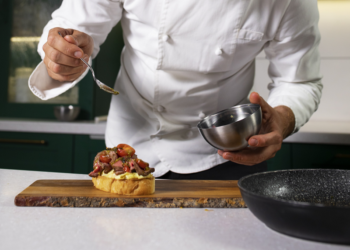 Qualificação em gastronomia fortalece a criatividade e o empreendedorismo