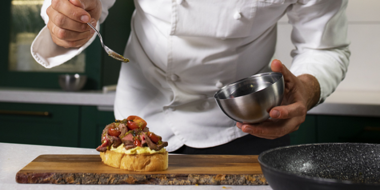 Qualificação em gastronomia fortalece a criatividade e o empreendedorismo