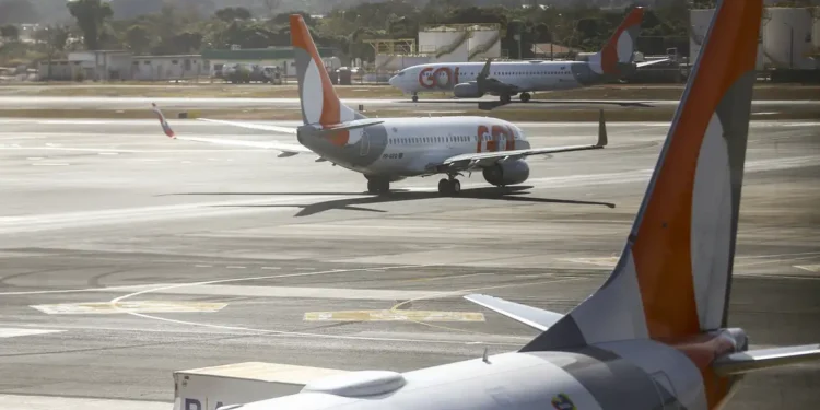 Azul e Gol assinam acordo para avaliar fusão entre as aéreas