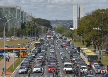 Brasília é a 2ª cidade com maior tempo de deslocamento no País
